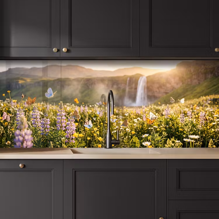 Vlinders - Waterval - Bloemenveld keuken achterwand 2 middel -sfeer1