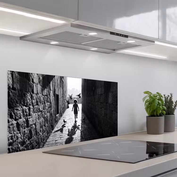 Kind - Vogel - Straat - Zwart-wit - Spelen keuken achterwand spatscherm middel -3d_schuin