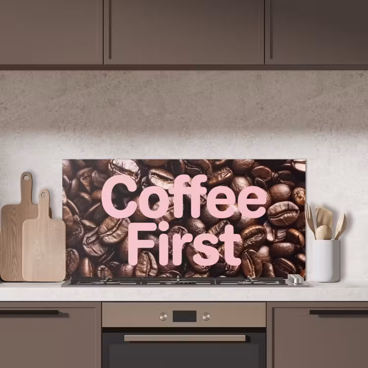Coffee First - Koffiebonen - Roze keuken achterwand spatscherm middel -sfeer2