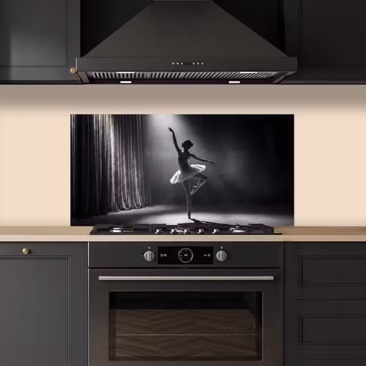 Danser - Podium - Zwart-wit - Kunst - Klassiek keuken achterwand spatscherm middel -sfeer1