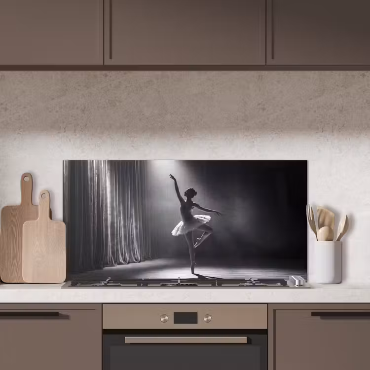 Danser - Podium - Zwart-wit - Kunst - Klassiek keuken achterwand spatscherm middel -sfeer2