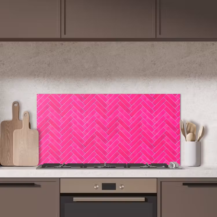 Visgraat - Wandtegel - Fuchsia - Roze keuken achterwand spatscherm middel 899 -sfeer2