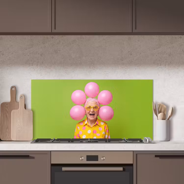 Mens - Ballonnen - Feest - Kleurrijk - Roze keuken achterwand spatscherm middel -sfeer2