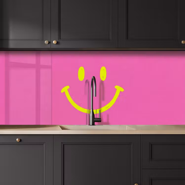 Smiley - Vrolijk - Roze keuken achterwand 2 middel -sfeer1