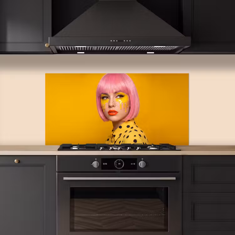 Vrouw - Portret - Abstract - Kleurrijk - Geel keuken achterwand spatscherm middel -sfeer1