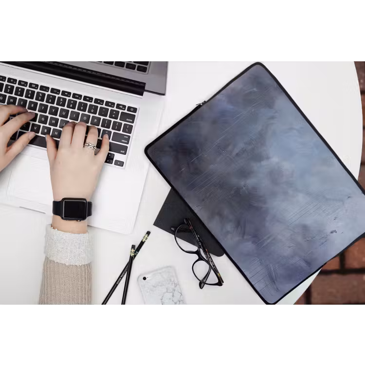 Abstract - Kwaststreken - Modern - Kunst - Grijs laptophoes neopreen klein -bureau