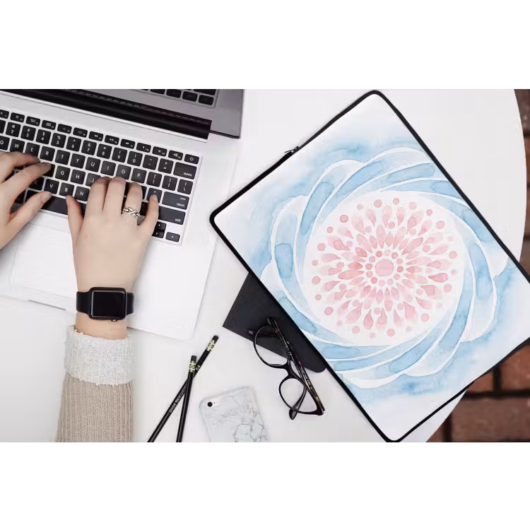 Abstract - Bloemvorm - Aquarel - Roze - Blauw laptophoes neopreen klein -bureau