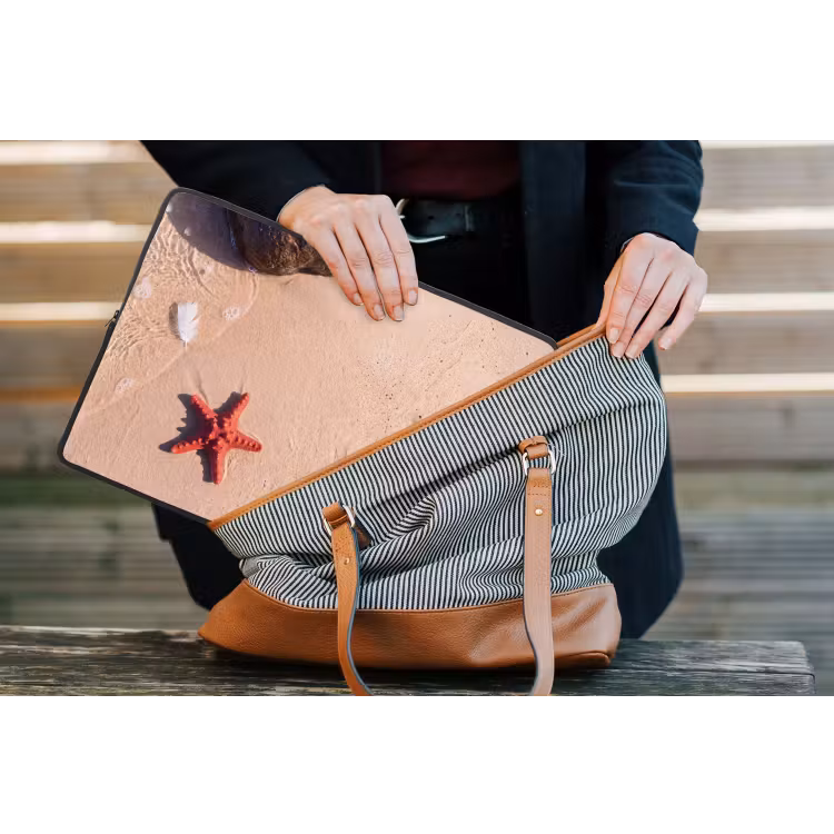 Dieren - Strand - Zee - Natuur - Rood laptophoes neopreen klein -tas