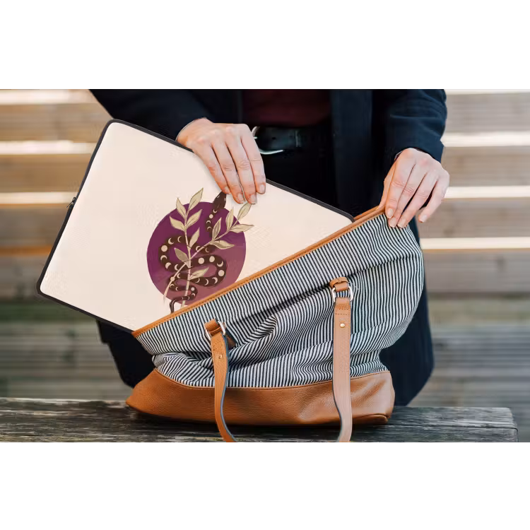 Dieren - Slang - Maan - Mystiek - Abstract laptophoes neopreen klein -tas
