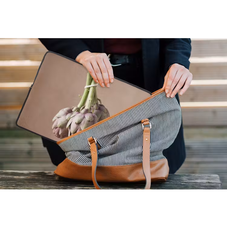 Laptop Sleeve - Artichokes - Hanging - Vegetables - Artisjokken - Hangend - Groenten laptophoes neopreen klein