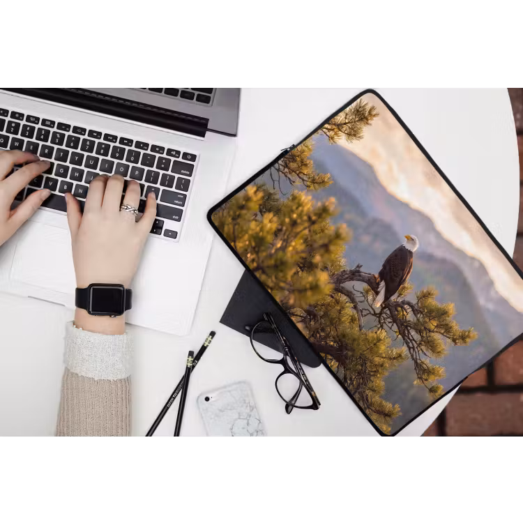 Zeearend - Boom - Bergen - Groen laptophoes neopreen klein -bureau
