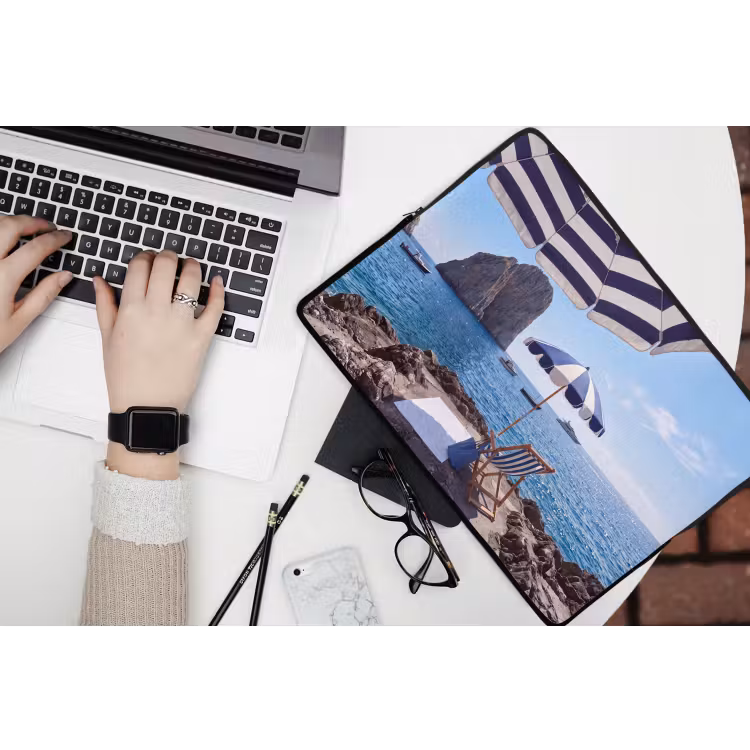 Strand - Ligstoel - Parasol - Zomer - Blauw laptophoes neopreen klein -bureau