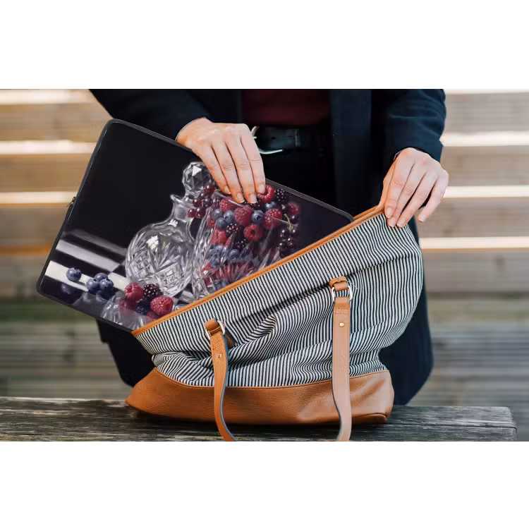 Laptop Sleeve - Berries - Crystal - Still Life - Bessen - Kristal - Stilleven laptophoes neopreen klein