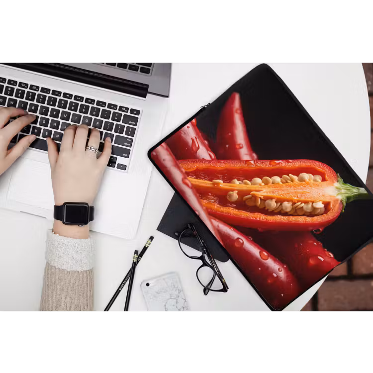 Laptop Sleeve - Chili Pepper - Red - Food - Chilipeper - Rood - Eten laptophoes neopreen klein