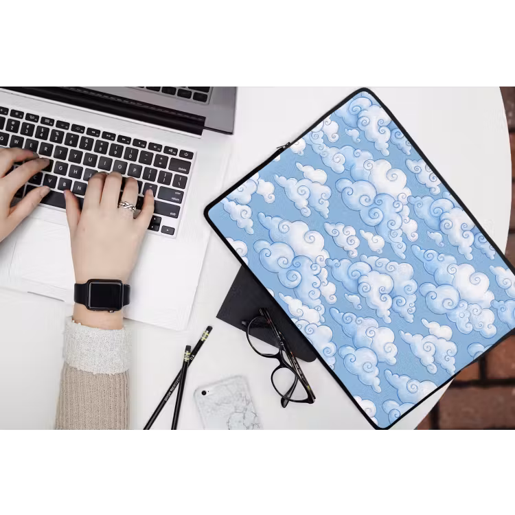 Wolken - Patroon - Hemel - Illustratie - Wit laptophoes neopreen klein -bureau