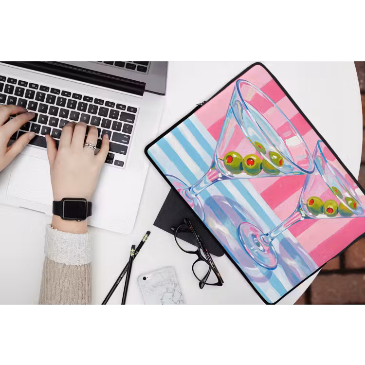 Cocktail - Olijven - Kunst - Modern - Roze laptophoes neopreen klein -bureau