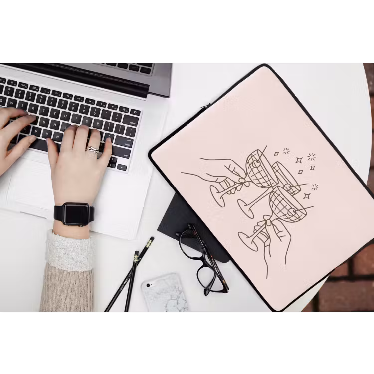 Drankjes - Feest - Proosten - Minimalistisch - Groen laptophoes neopreen klein -bureau