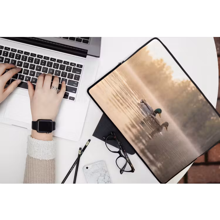 Eenden - Water - Mist - Natuur laptophoes neopreen klein -bureau