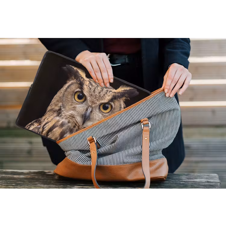 Oehoe - Uil - Portret - Bruin laptophoes neopreen klein -tas