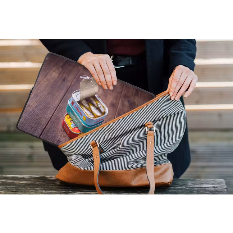 Laptop Sleeve - Fish - Cans - Kitchen - Vis - Blikjes - Keuken laptophoes neopreen klein