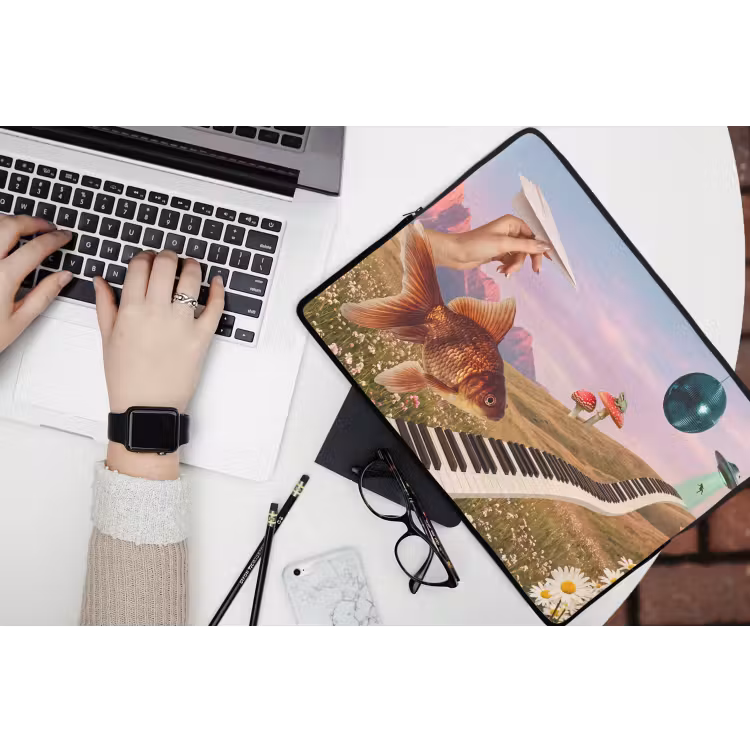 Laptop Sleeve - Fish - Nature - Abstract - Vis - Natuur - Abstract laptophoes neopreen klein