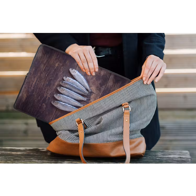 Laptop Sleeve - Fish - Wood - Food - Vis - Hout - Eten laptophoes neopreen klein