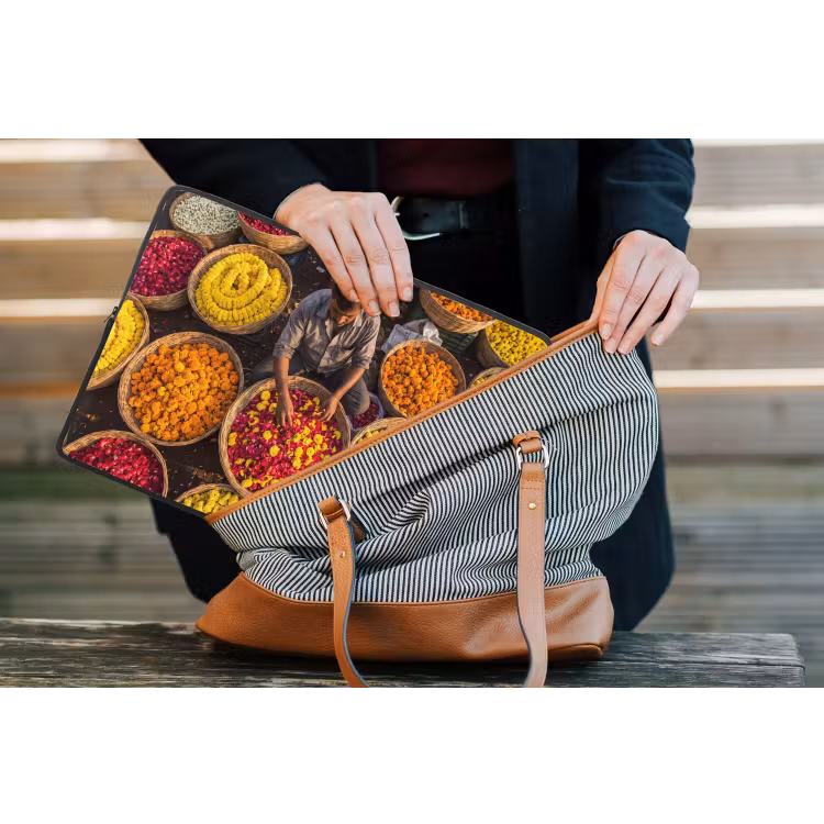 Laptop Sleeve - Flowers - Market - Colorful - Bloemen - Markt - Kleurrijk laptophoes neopreen klein