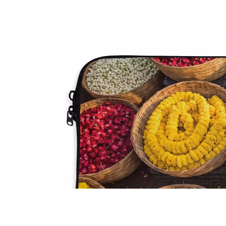 Laptop Sleeve - Flowers - Market - Colorful - Bloemen - Markt - Kleurrijk laptophoes neopreen klein