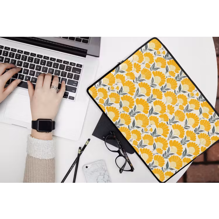 Bloemen - Retro - Botanisch - Okergeel - Grijs laptophoes neopreen klein 279 -bureau