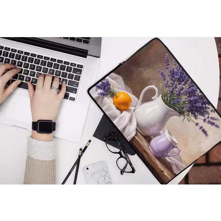 Laptop Sleeve - Flowers - Still Life - Purple - Bloemen - Stilleven - Paars laptophoes neopreen klein