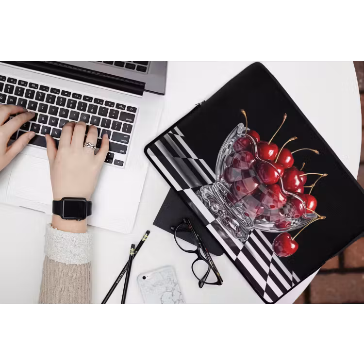 Laptop Sleeve - Food - Cherries - Red - Eten - Kersen - Rood laptophoes neopreen klein
