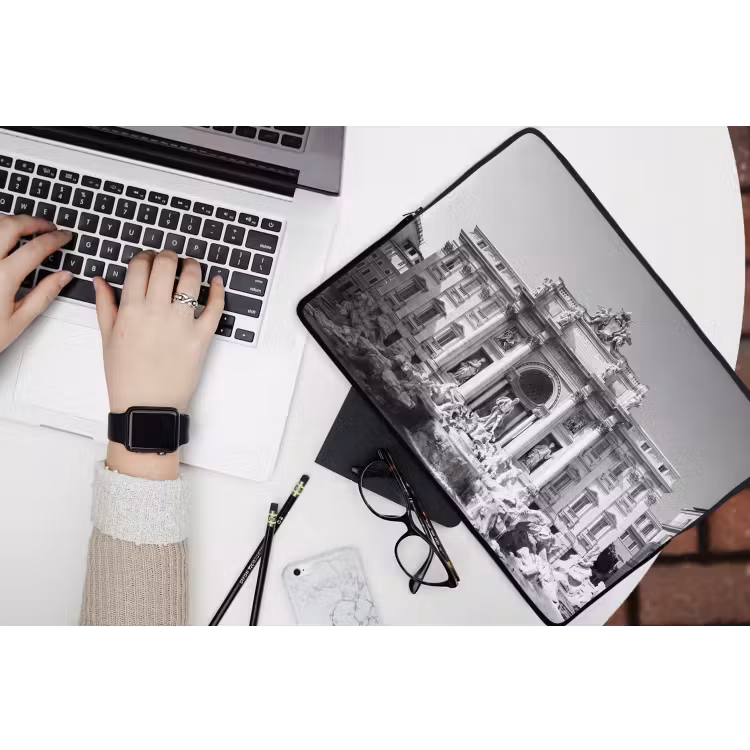 Fontein - Beelden - Architectuur - Zwart-wit laptophoes neopreen klein -bureau
