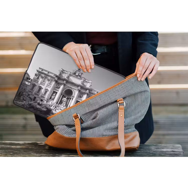 Fontein - Beelden - Architectuur - Zwart-wit laptophoes neopreen klein -tas