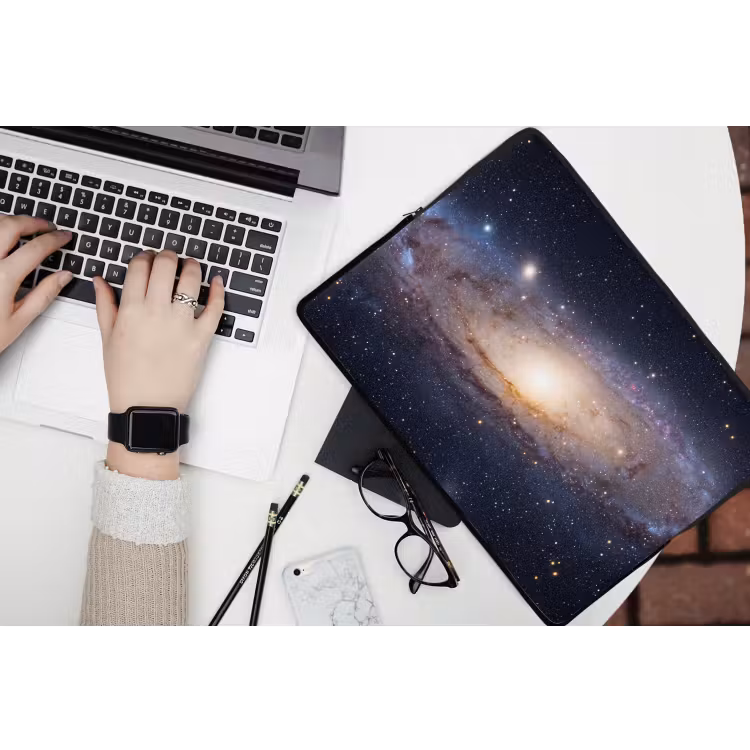 Laptop Sleeve - Galaxy - Space - Cosmos - Sterrenstelsel - Ruimte - Kosmos laptophoes neopreen klein