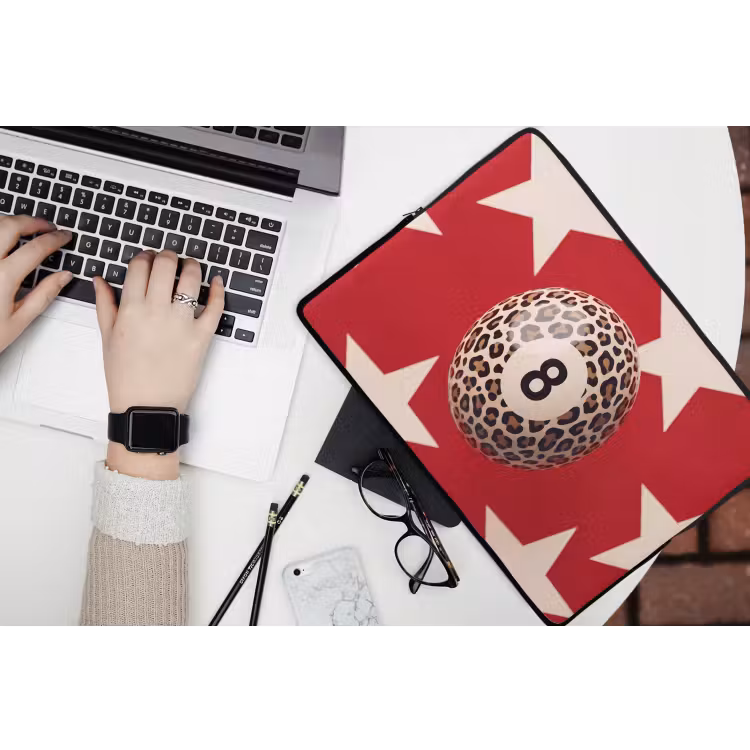 Spel - Dierenprint - Nummer 8 - Modern - Rood laptophoes neopreen klein -bureau