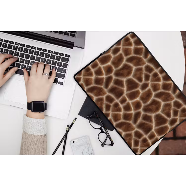 Giraf - Vacht - Bruin laptophoes neopreen klein 279 -bureau