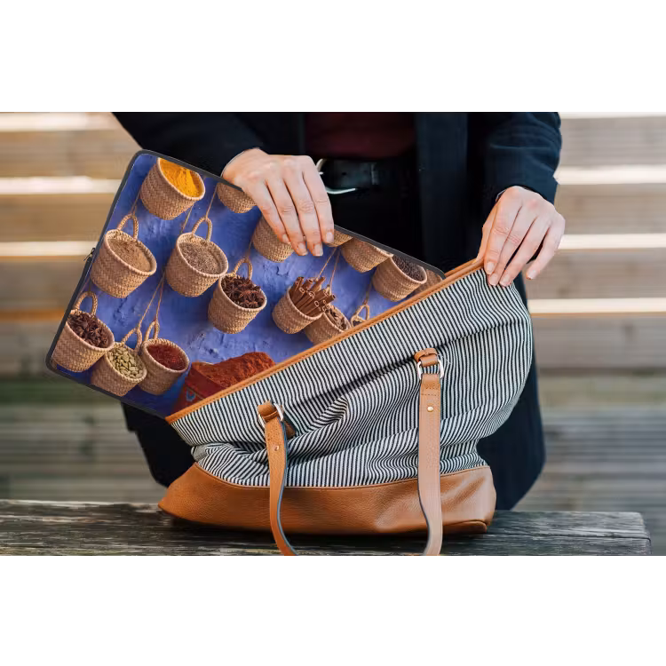 Laptop Sleeve - Herbs - Baskets - Market - Kruiden - Manden - Markt laptophoes neopreen klein