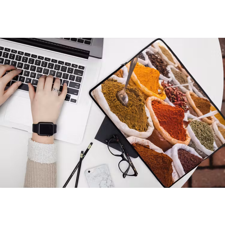 Laptop Sleeve - Herbs - Market - Food - Kruiden - Markt - Eten laptophoes neopreen klein