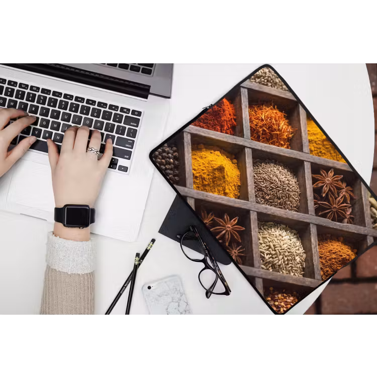 Laptop Sleeve - Herbs - Wood - Food - Kruiden - Houten - Eten laptophoes neopreen klein