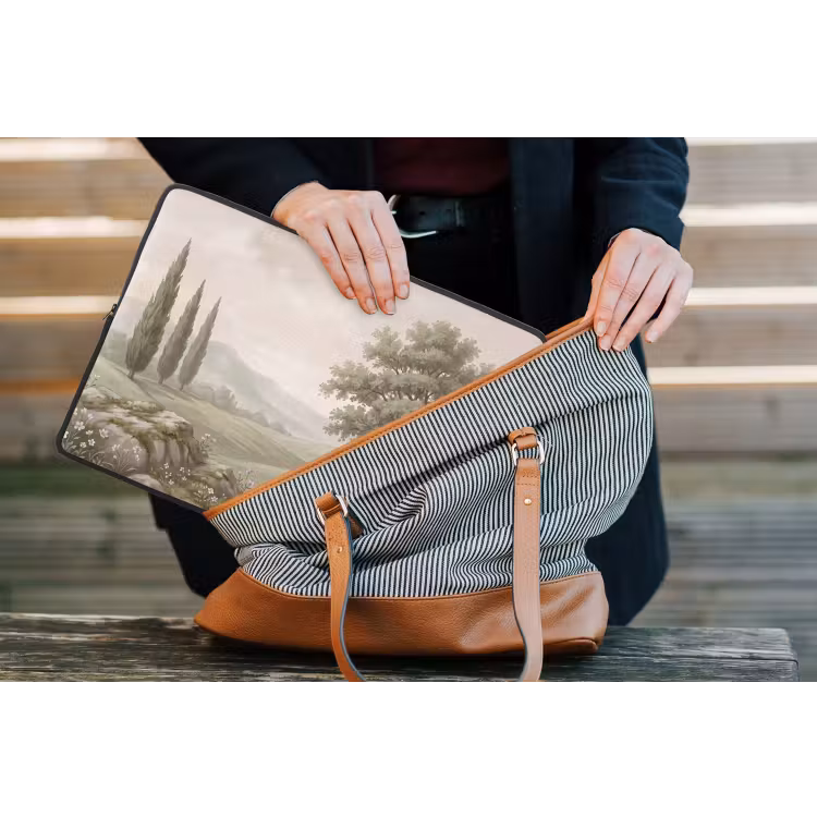 Heuvellandschap - Bomen - Natuur - Groen laptophoes neopreen klein -tas