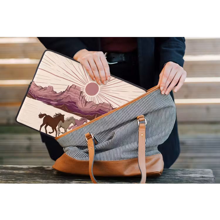 Paarden - Rennend - Woestijn - Natuur - Abstract laptophoes neopreen klein -tas