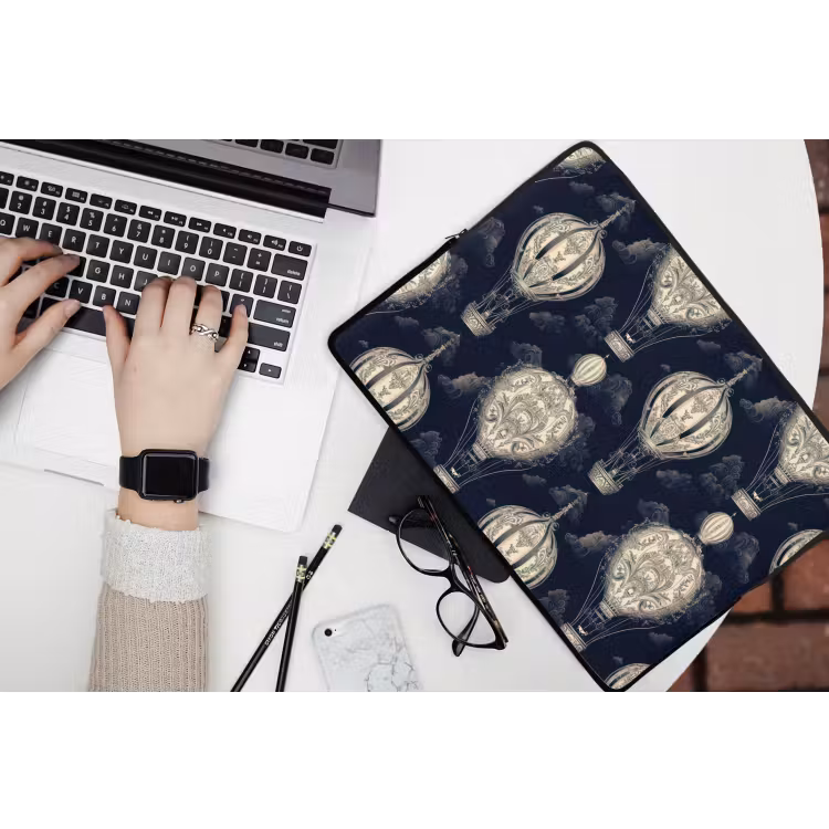 Luchtballonnen - Wolken - Patroon - Donkerblauw laptophoes neopreen klein 279 -bureau