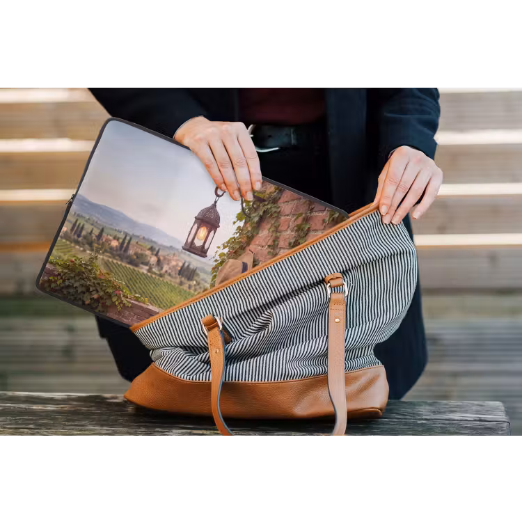 Lantaarn - Wijngaard - Landschap - Italiaans laptophoes neopreen klein -tas