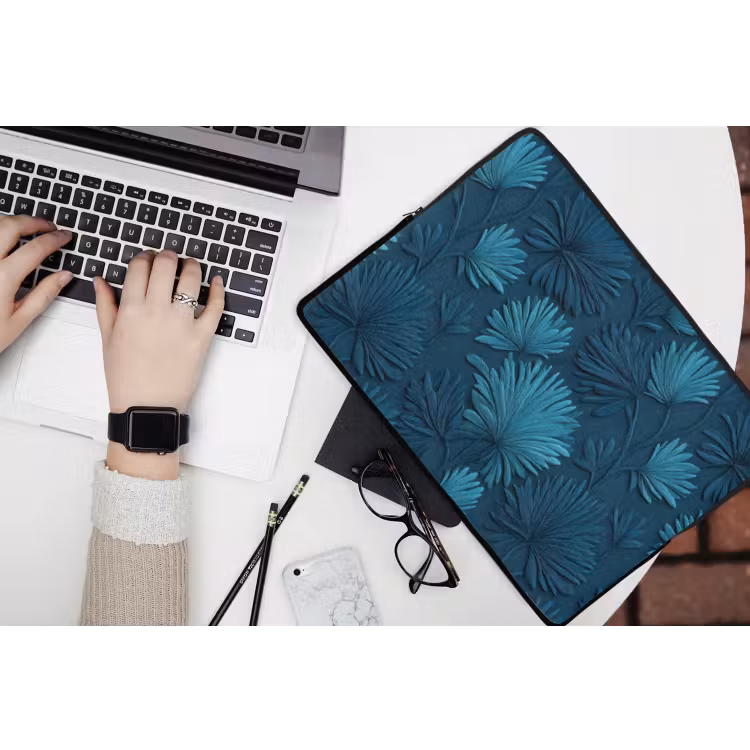 Bladeren - Reliëf - Patroon - Oceaanblauw - Modern laptophoes neopreen klein 279 -bureau