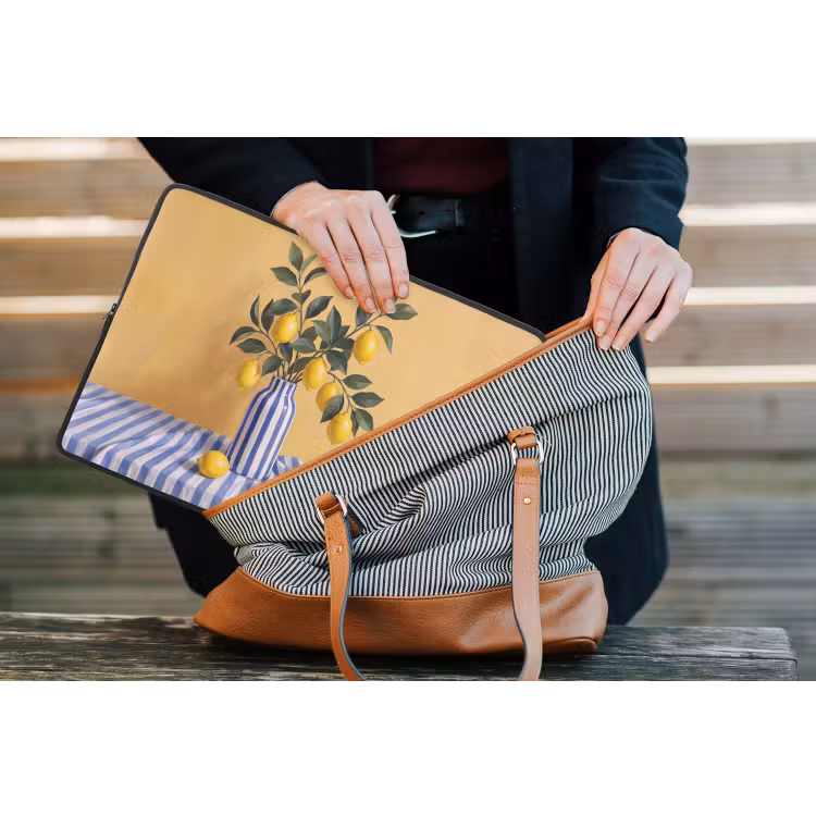Laptop Sleeve - Lemon - Still Life - Modern - Citroen - Stilleven - Modern laptophoes neopreen klein