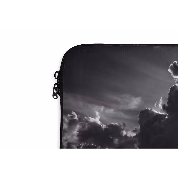 Licht - Wolken - Zee - Zwart-wit - Natuur laptophoes neopreen klein -detail