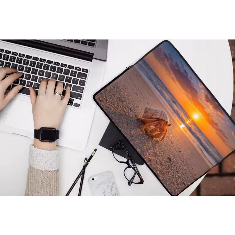 Kreeft - Strand - Natuur - Zonsondergang - Oranje laptophoes neopreen klein -bureau