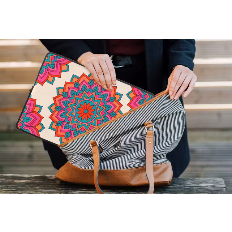 Mandala - Patroon - Abstract - Kleurrijk - Modern laptophoes neopreen klein -tas