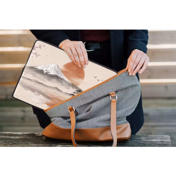 Bergtop - Meer - Bloesem laptophoes neopreen klein -tas