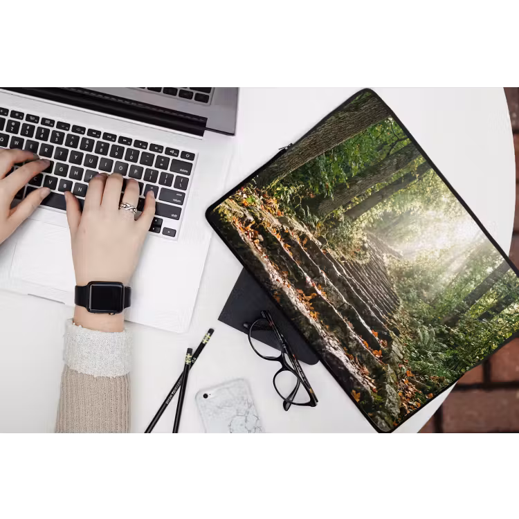 Stenen - Trap - Bos - Natuur laptophoes neopreen klein -bureau